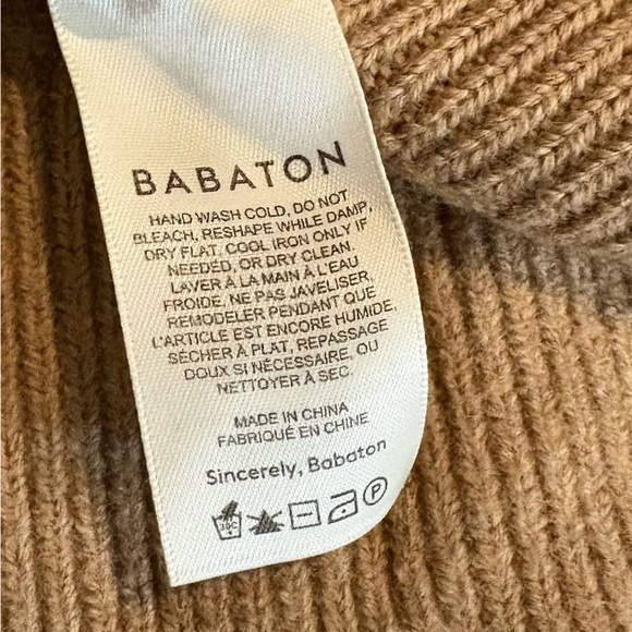 Aritzia - Babaton Sweater - Picture 6 of 7